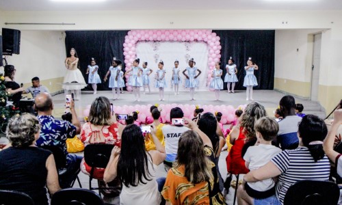 Apresentação encerra aulas de balé da Academia da Saúde em Pinheiral